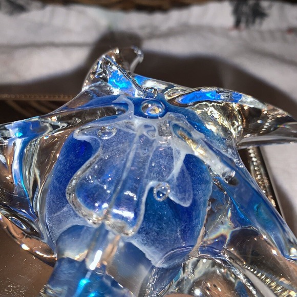 Vtg. Art Glass STARFISH Paperweight Clear, Bubbles, Blue , GLOWS in The Dark - Picture 4 of 11